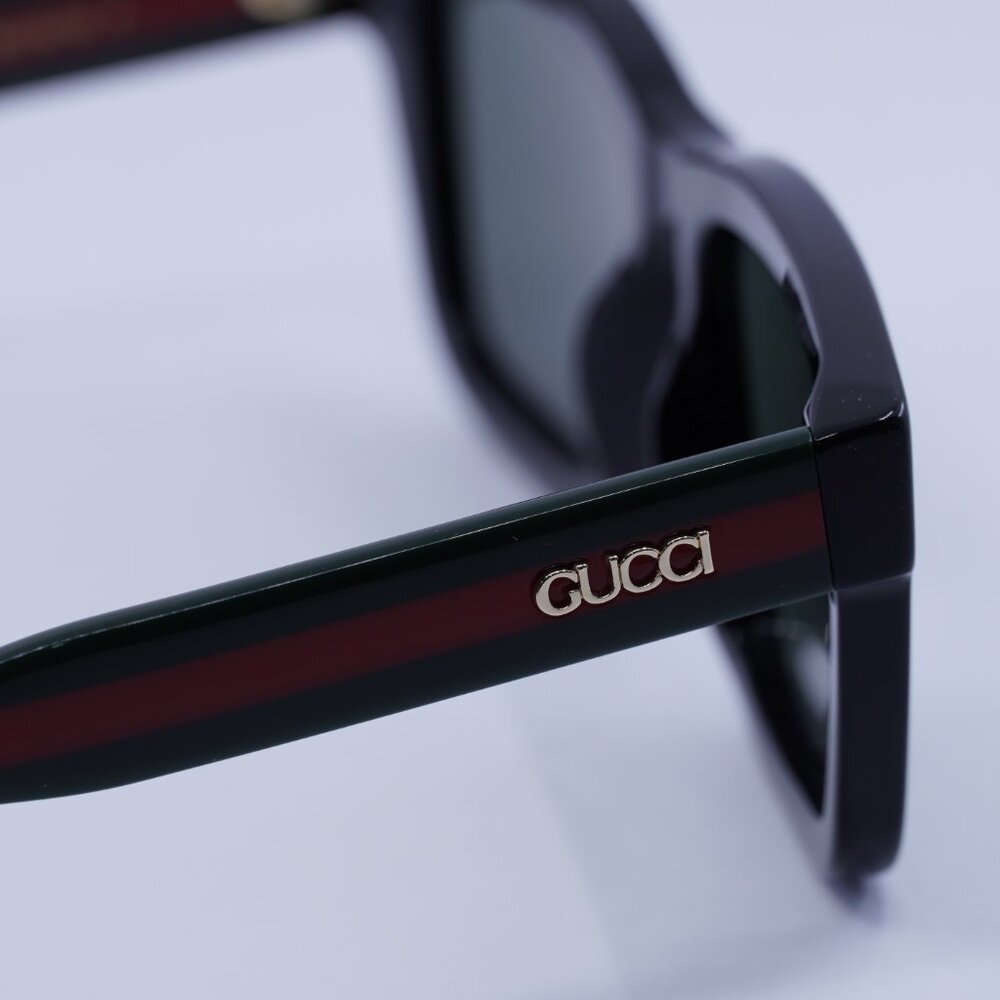 Gucci GG1869S 001 Sunglasses Shiny Black/Green/Red Square Frame, Grey Lenses - Picture 7 of 9